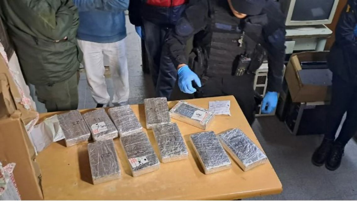 Desaparecieron 15 kilos de cocaína de un depósito de Gendarmería: el plan para que nadie lo note