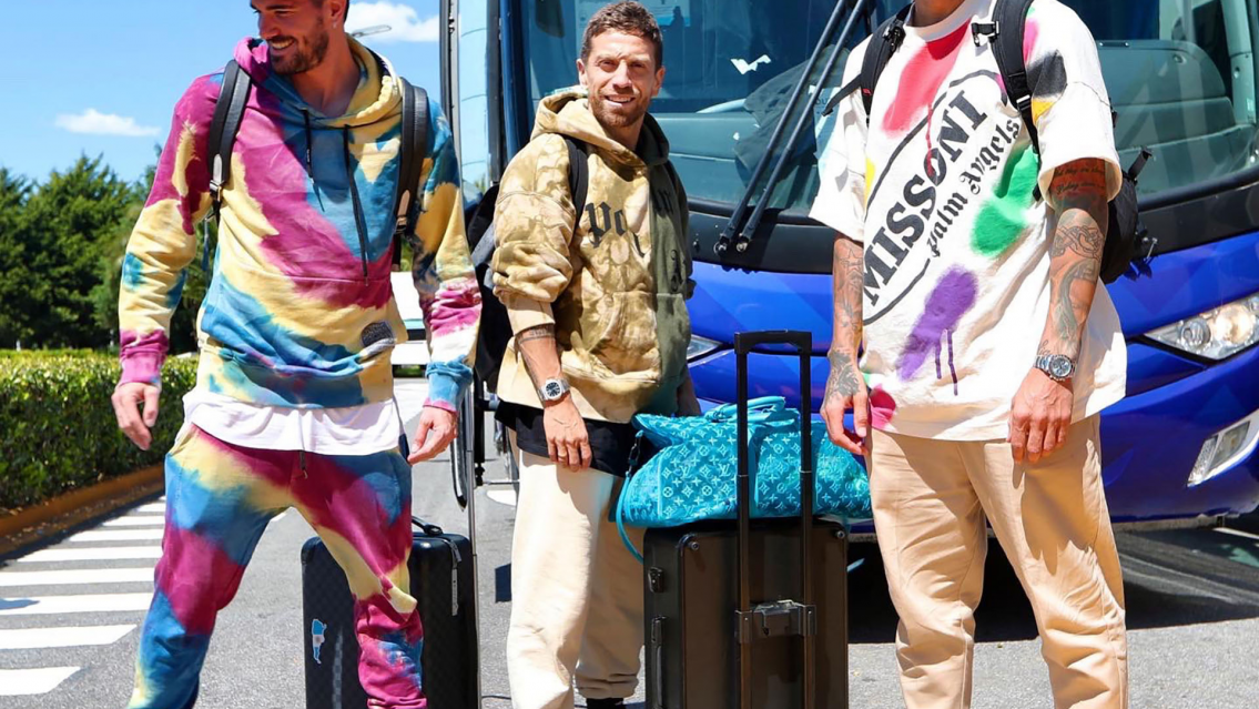 "Vestíte bien", las redes sociales no le perdonaron su look a un campeón de la Selección