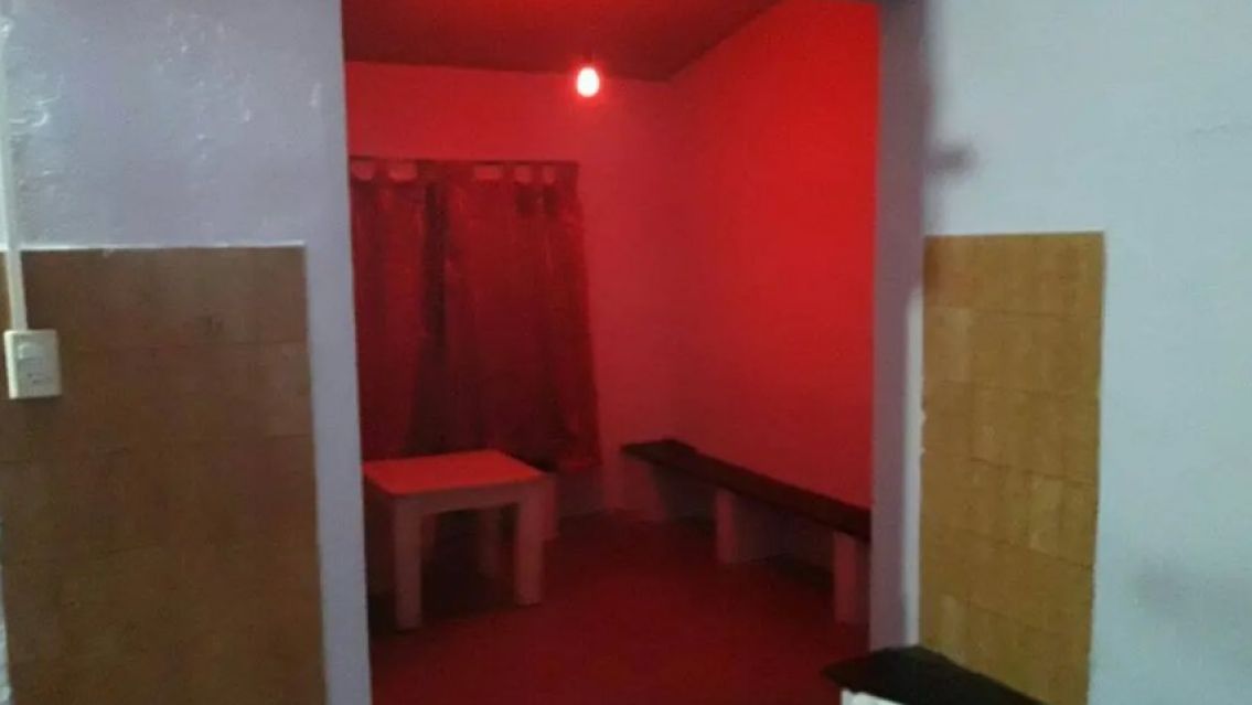 Buscaban a dos menores por todas partes y las encontraron en un prostibulo de Villaz�n