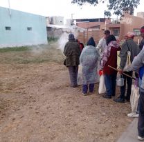 Abuelos juje&ntilde;os concurren masivamente a comedores sociales en busca de un plato de comida