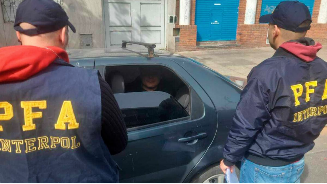 Bolivianos le hicieron creer a miles en Argentina que ser�an ricos con diamantes