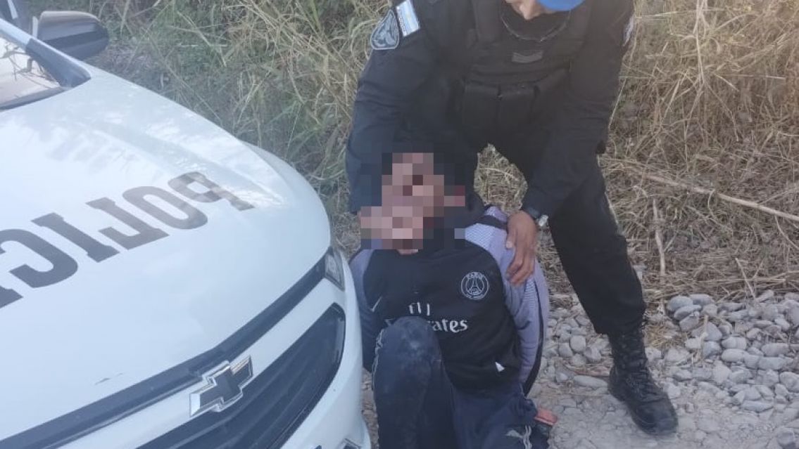 Juje�o atac� a una mujer y le sac� su celular: fue detenido inmediatamente