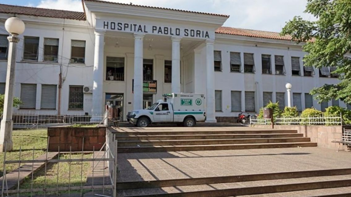 Carrocera fue internada de urgencia al caer de la estructura