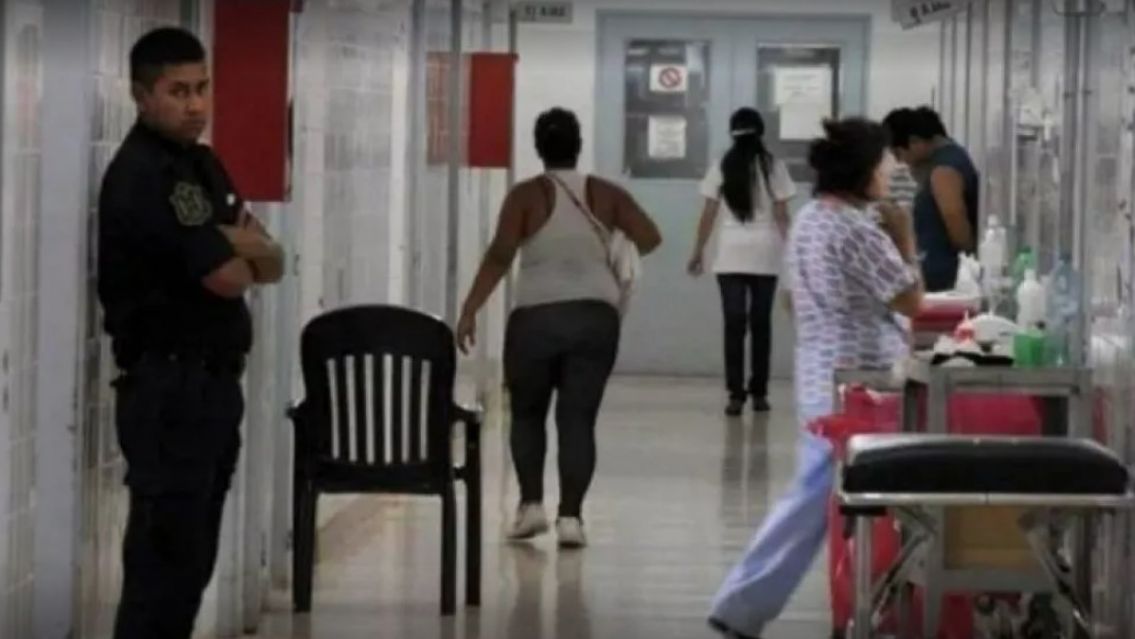 Feroz pelea callejera: lo prendieron fuego, agonizó en el hospital y murió