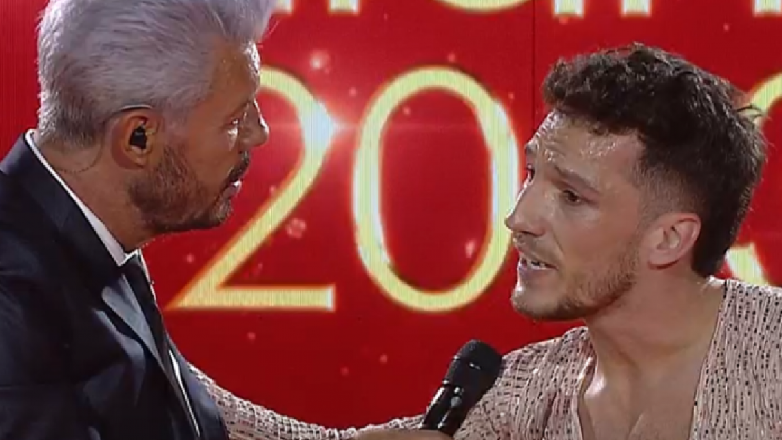 Bailar�n arrincoc� a Marcelo Tinelli en vivo en el Bailando, "ahora que est�s soltero"...