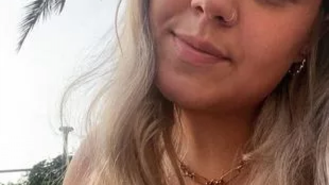 El peor final despu�s de un viaje de placer, le dol�a la garganta y muri�. Ten�a 17 a�os