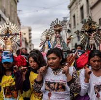 Entre los peregrinos que llegaron a Salta encontraron a un famoso de la tele