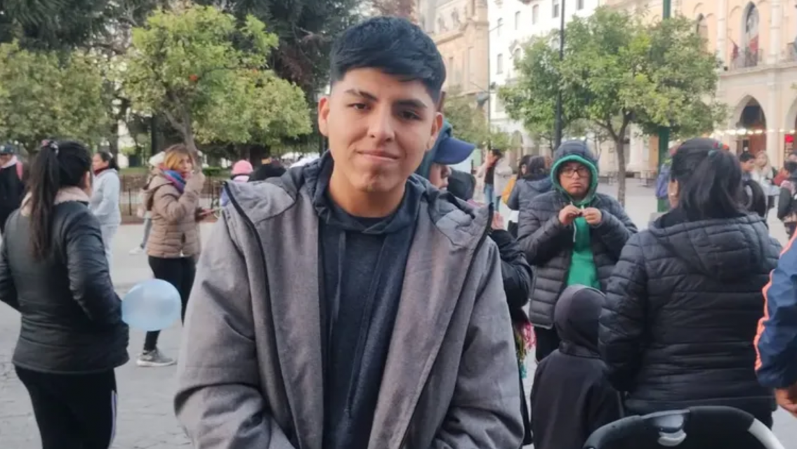 Antonio de MasterChef peregrin� a la Catedral de Salta y emocion� a todos: "Vine para..."