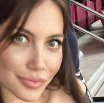 Wanda Nara se filmó en topless y microtanga con brillos: su apuesta más jugada