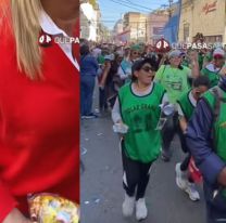 La mujer de rojo que apareció en medio del Milagro e hizo llorar a los peregrinos