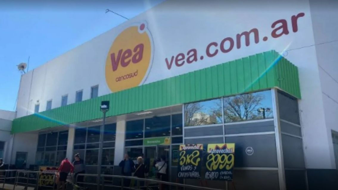 Bronca con el súper Vea: "Hoy me harté, que alguien haga algo"