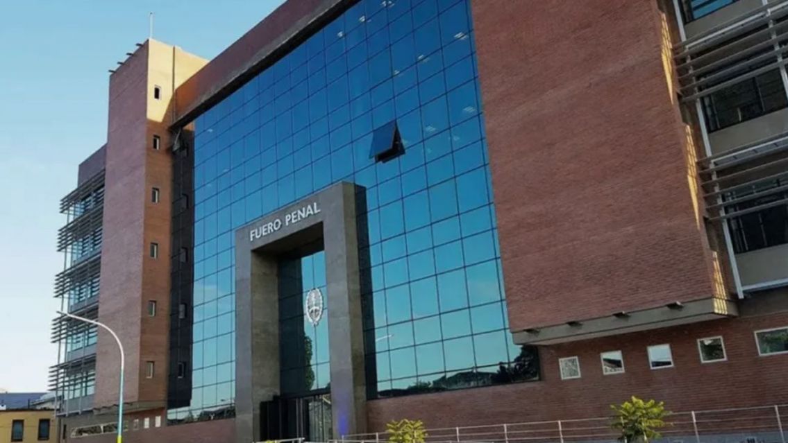 Juje�o oblig� a su ex a acostarse con varios hombres, los filmaba y despu�s extorsionaba