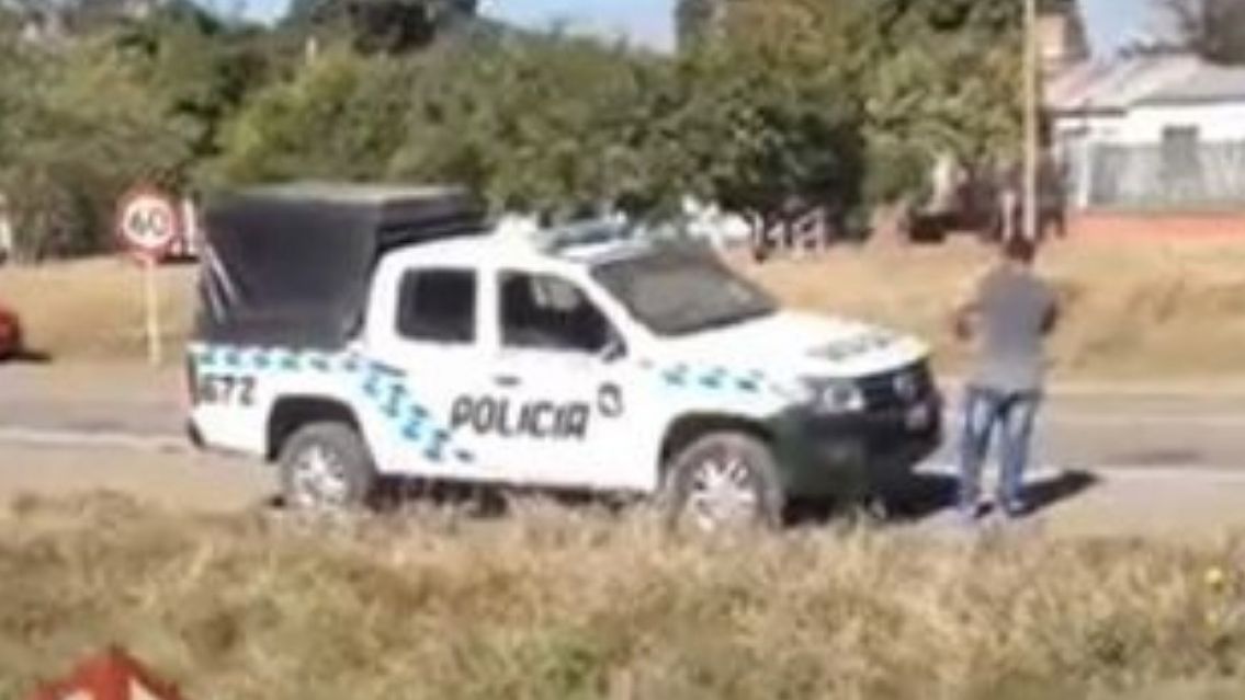 Murió tirado al lado de la ruta: Le pasó algo horrible en la panza