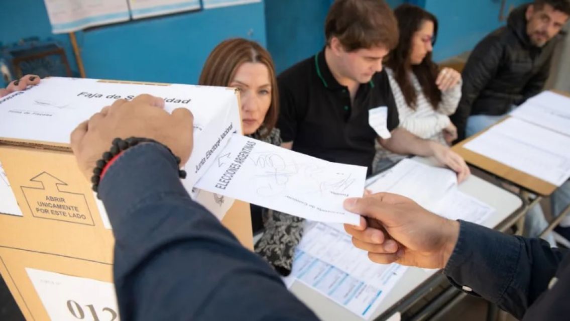 PASO 2023: pago a autoridades de mesa desde el lunes