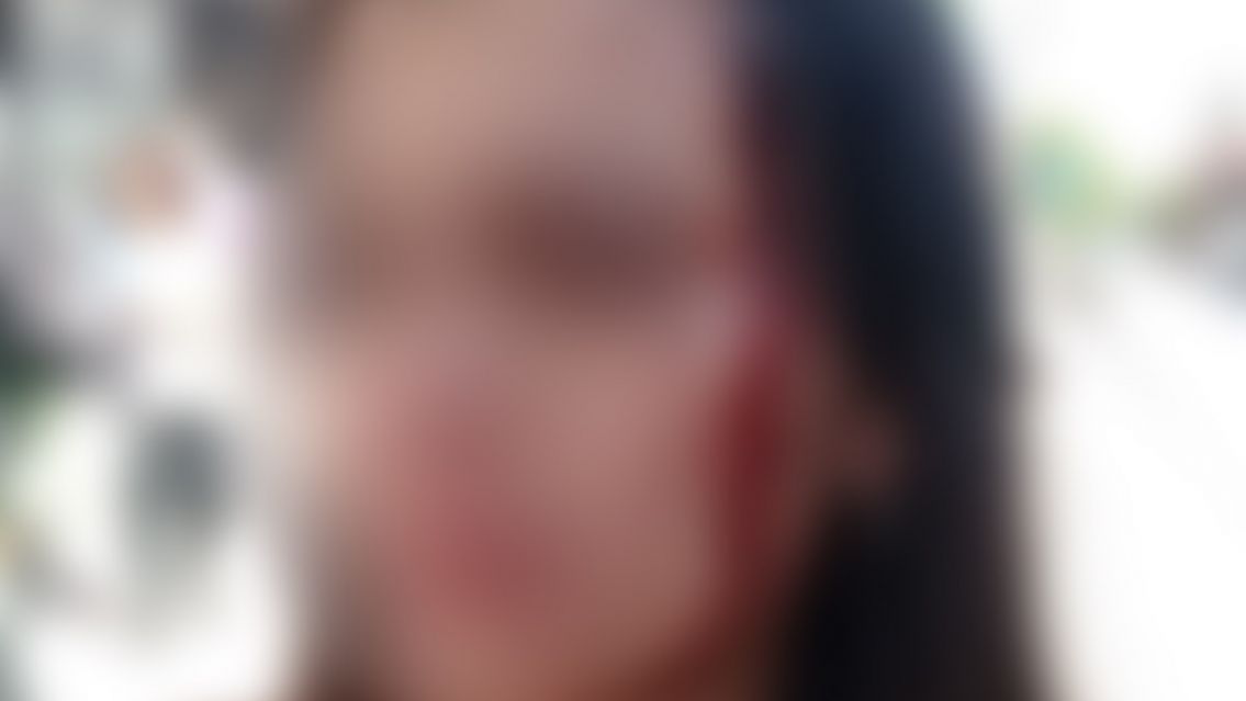 Furia en la Muni de Perico: la ara�� entera y le parti� una silla en la cabeza