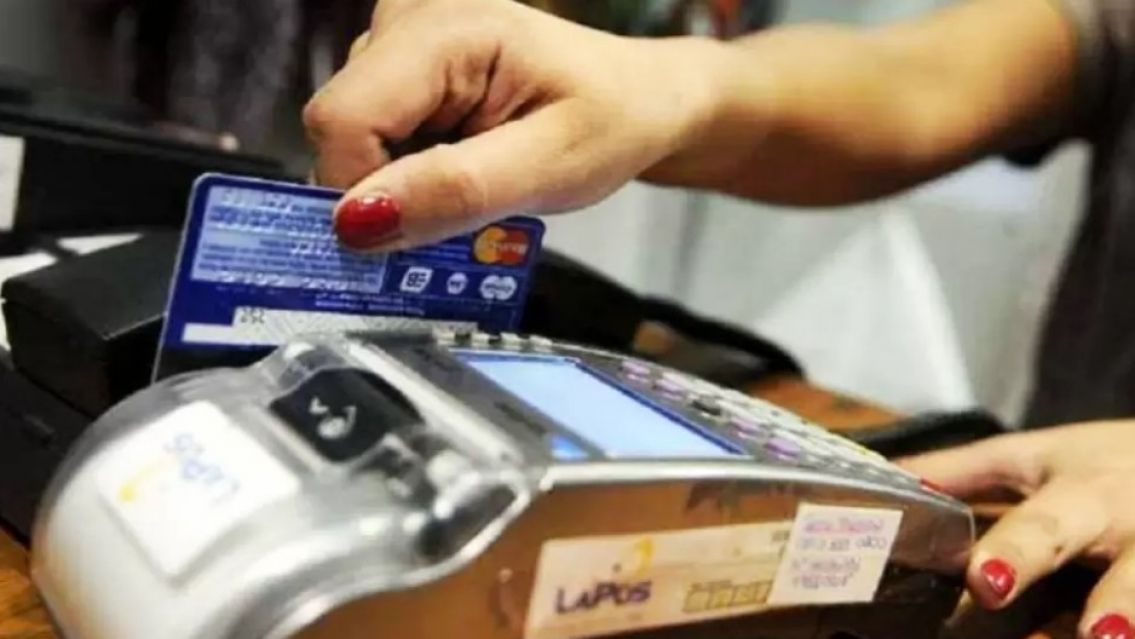 Comprar sin IVA: cómo pagar, dónde reclamar si no se recibe la devolución y todo lo que hay que saber