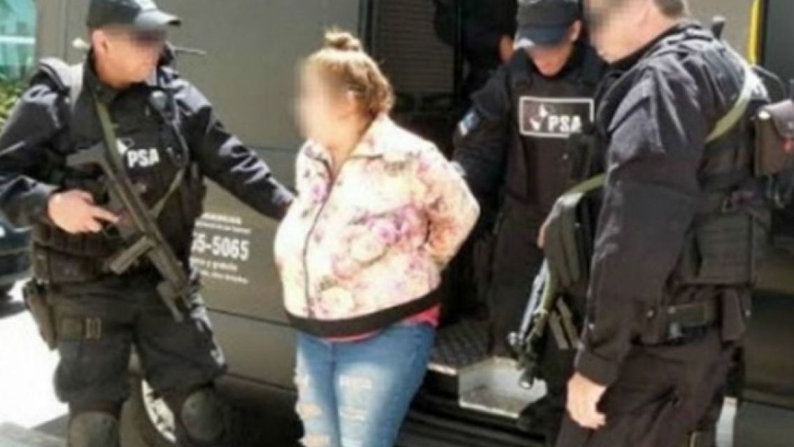Una mujer vendi� fotos �ntimas de su hija de 8 a�os y fue detenida