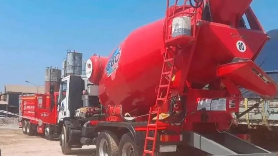 Un obrero cayó a una mezcladora de cemento, quedó atrapado y murió