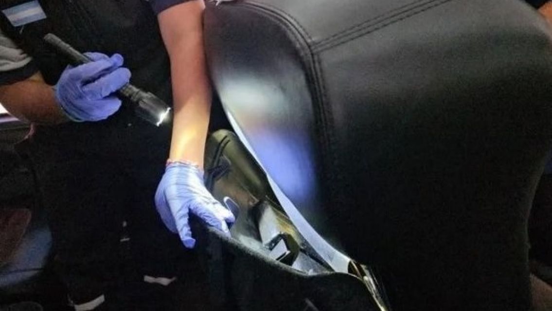 Encontraron 7 kilos de la coca�na del delf�n en un colectivo en La Quiaca 