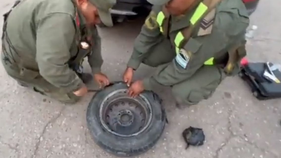 Viajaba con el auxilio lleno de faso y los delató la baranda: todos presos