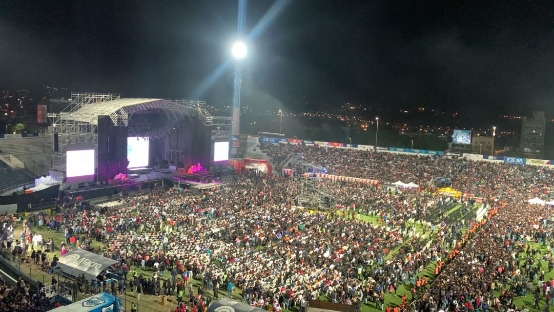 Comenz� la Elecci�n de la Reina Nacional: segu� la transmisi�n en vivo