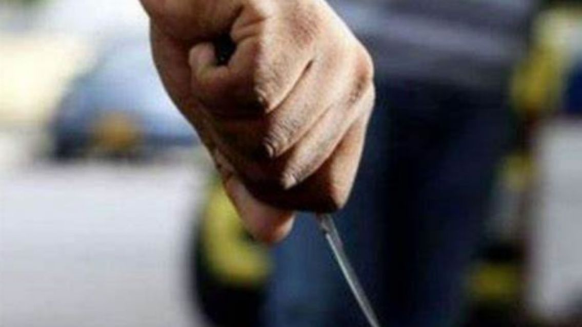 Amenazaron con un arma blanca y robaron a una pareja