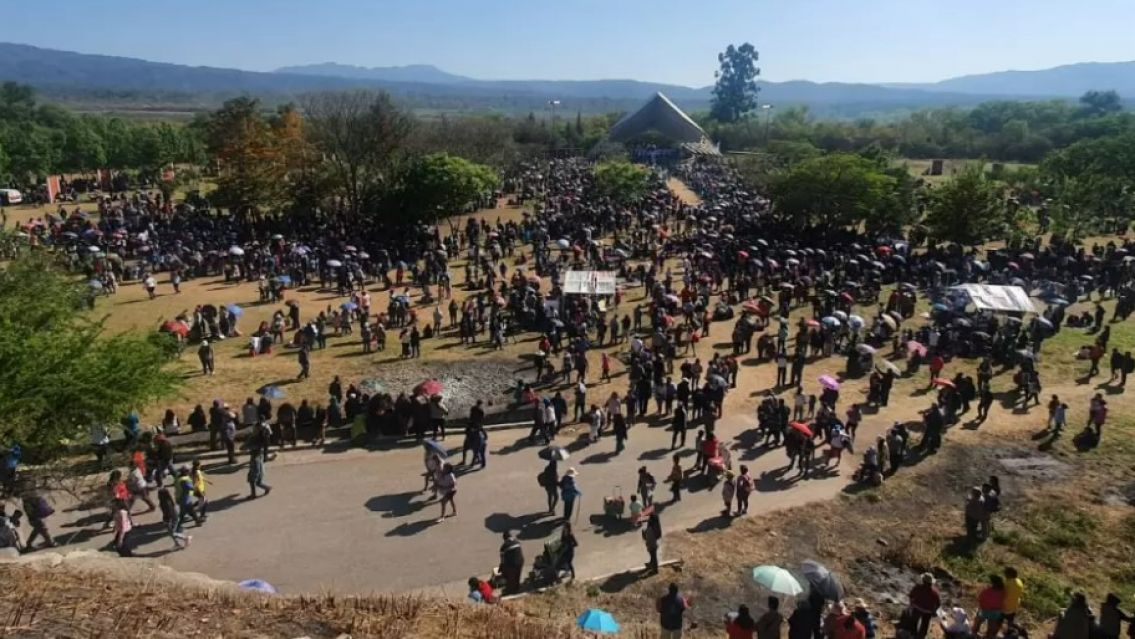 Operativos de tránsito por peregrinaciones a Río Blanco: cortes de calles y pasos peatonales permanentes