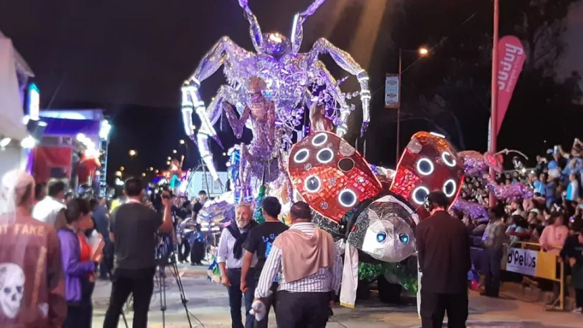 FNE 2023: hoy ser� el �ltimo desfile de carrozas