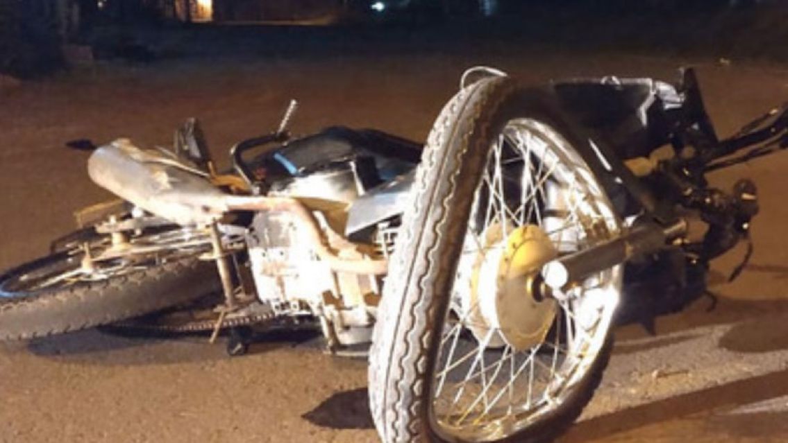 Iba en su moto por Gorriti, la chocaron y tuvieron que amputarle la pierna