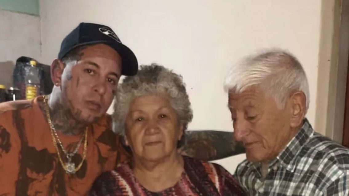 El estremecedor regalo que le dieron a los papás de Huguito Flores: ojos llorosos