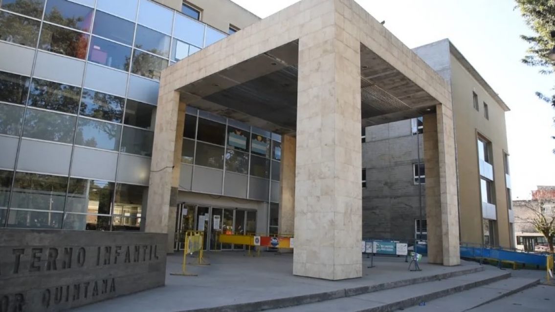 Una nena juje�a apareci� desorientada en la calle: La llevaron de urgencia al Materno Infantil