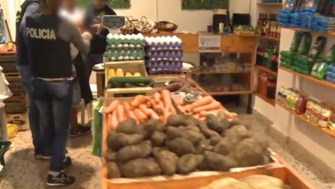 Tenía 71 años, atendía su verdulería hasta que aparecieron chorros: Murió de la peor forma