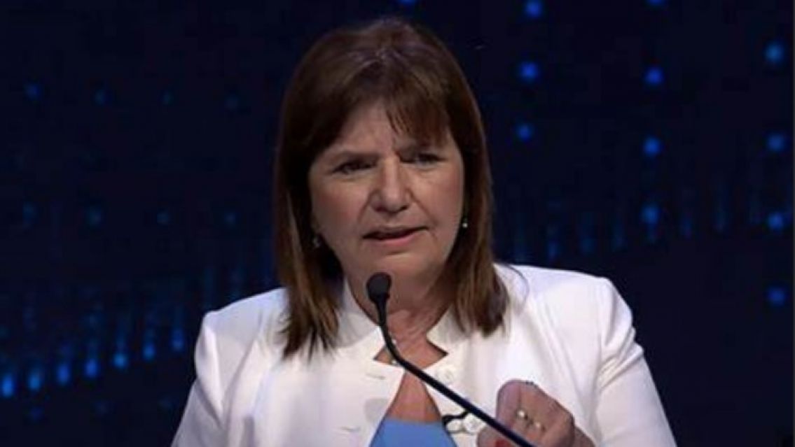 Patricia Bullrich anticipó que cobrará la salud a los extranjeros y derogará las leyes laborales