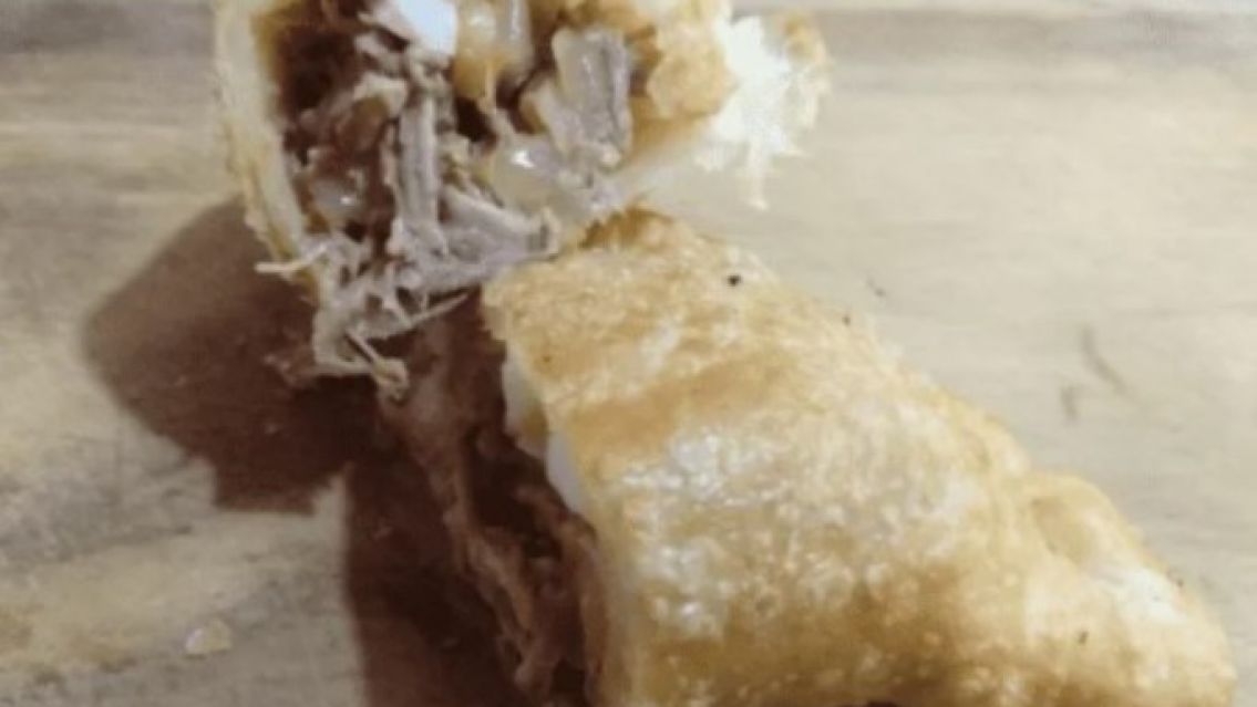 Invent� la empanada de "dos mangos" y la peg�: la mejor receta para ahorrar