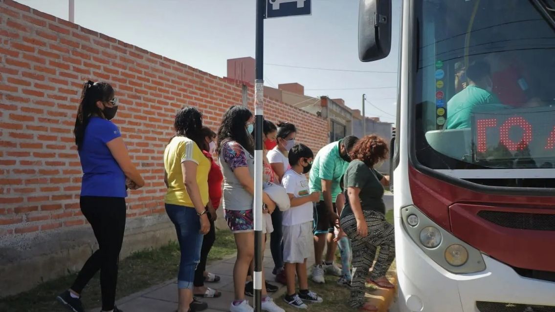 La falta de combustible en Jujuy ya afecta al transporte público