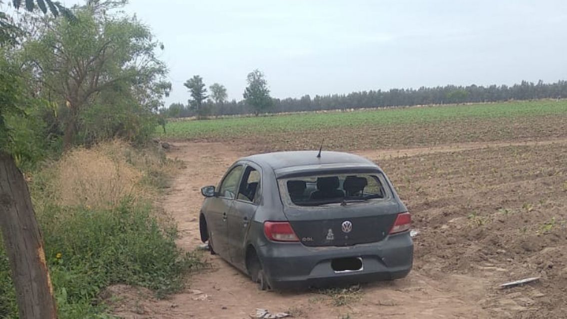 "Todo destruido": Así encontraron el auto robado en Perico