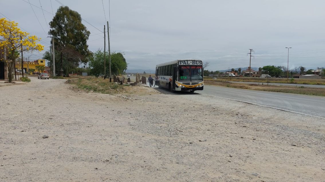 Palpale�os desesperados por la inseguridad en un barrio olvidado por Rivarola