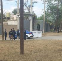 Apareci&oacute; muerto en la calle y con la cabeza destrozada: investigan si robaba cables