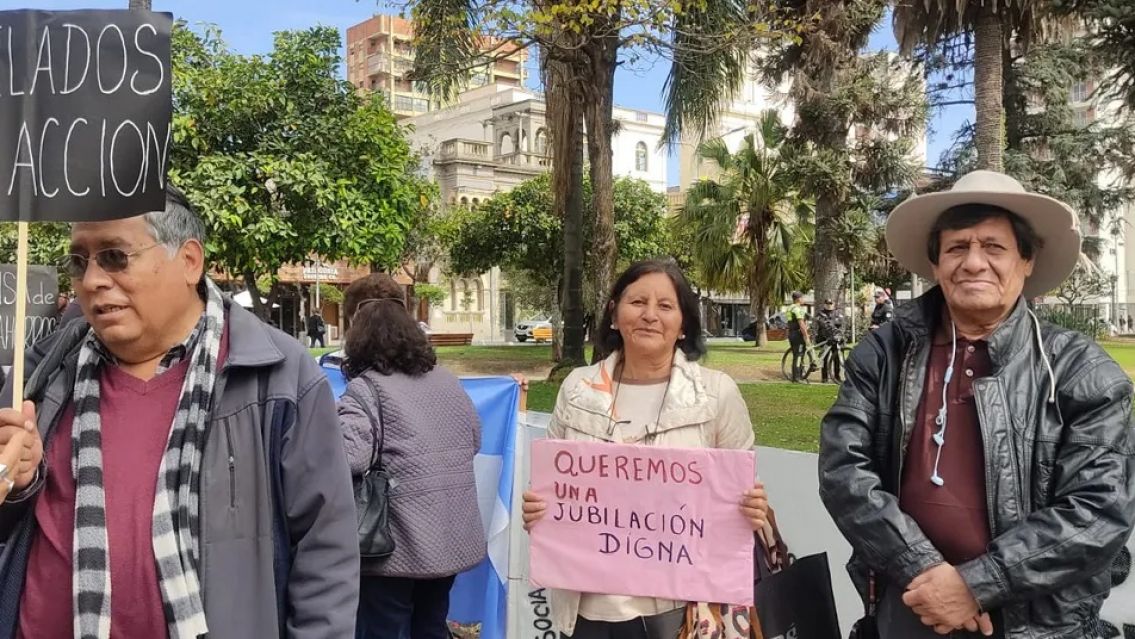 Jujuy: docentes jubilados tambi�n se manifestaron por los bajos salarios