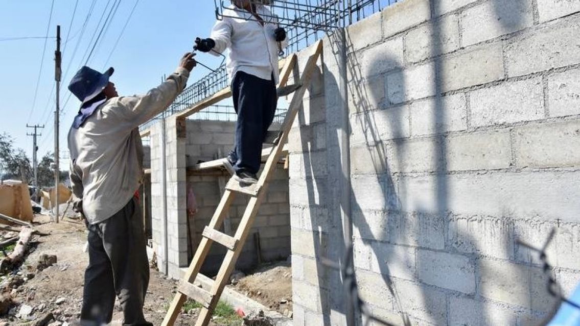 Jujeña indignada porque no encuentra albañiles: "Son unos irresponsables"