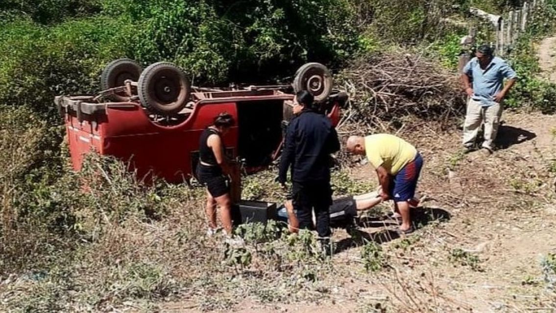 Jujeño intentó ayudar luego de un brutal accidente en la ruta 6 y casi pierde la vida