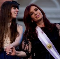 Reapareci&oacute; Florencia Kirchner a d&iacute;as de las elecciones con esta foto frente al espejo