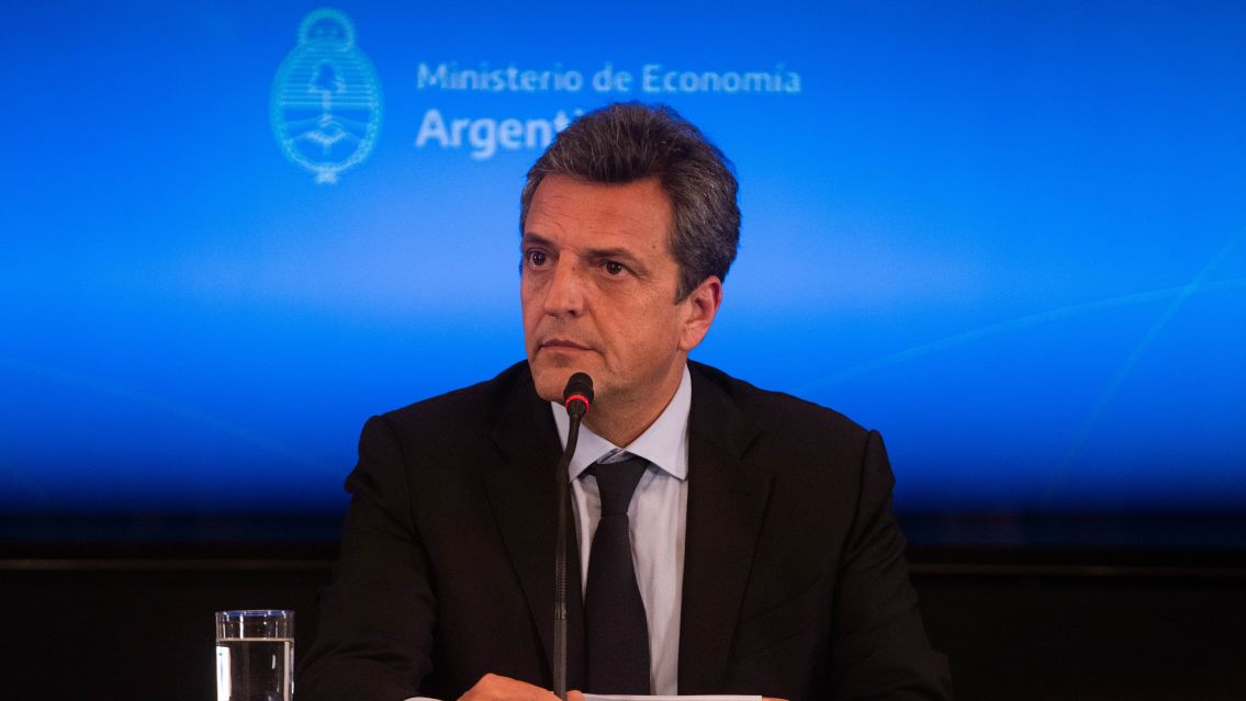 Massa asegur� que meter� en cana a los que juegan con los ahorros