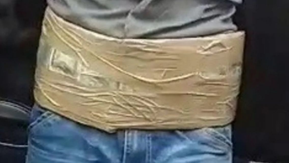 Detuvieron a tres chinos con 700 mil d�lares pegados al cuerpo