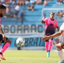 Dura derrota del lobo jujeño: cayó ante Riestra y se quedó sin reducido