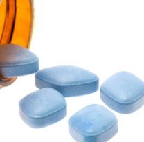 Un joven tomó la pastilla azul para "durar" toda la noche pero quedó ciego