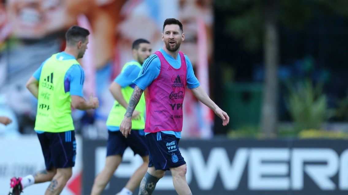 Messi de titular para enfrentar a Per�: as� es la formaci�n