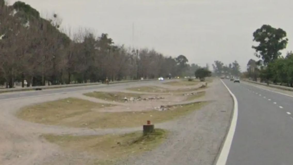 Iban en moto con su hija de 3 a�os y chocaron con un colectivo: murieron los tres