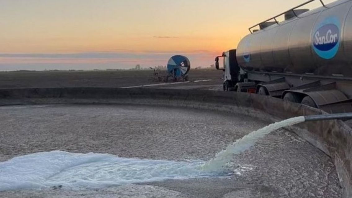 Bloqueo sindical obligó a Sancor a tirar 100 mil litros de leche