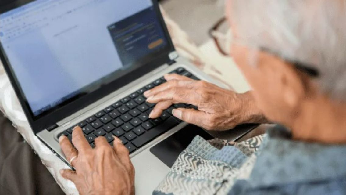 A través de este link, los jubilados pueden pedir una computadora en octubre